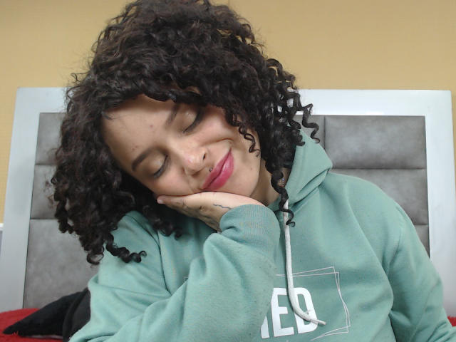 TaylorDwan - Live sex cam - 21608993