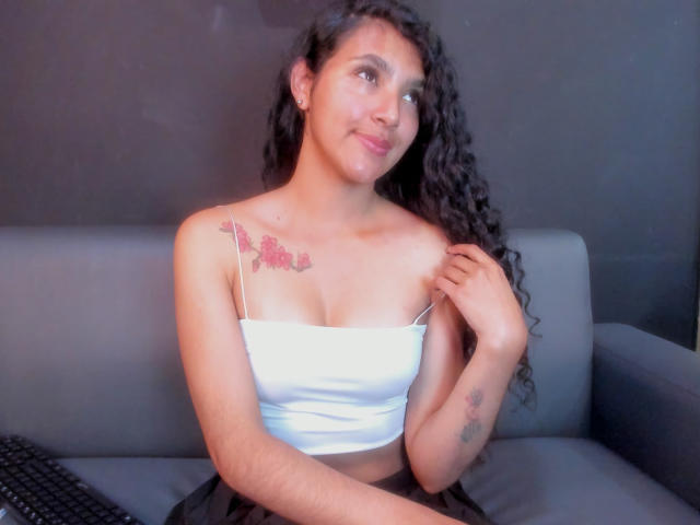JulianaRouse - Live porn &amp; sex cam - 21614021