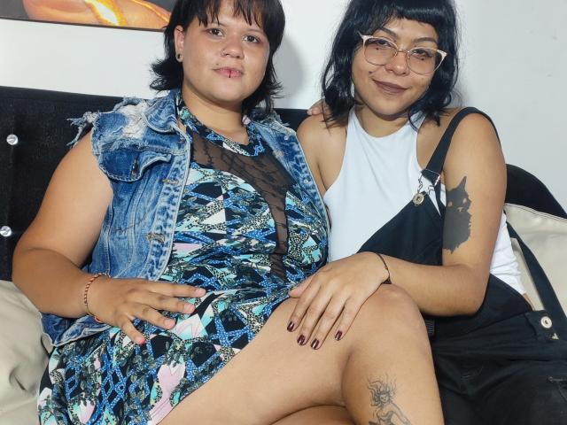 ClaudiaAndSextrella - Live porn &amp; sex cam - 21619829
