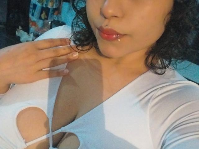 BeckyBeaumont - Live porn &amp; sex cam - 21627385