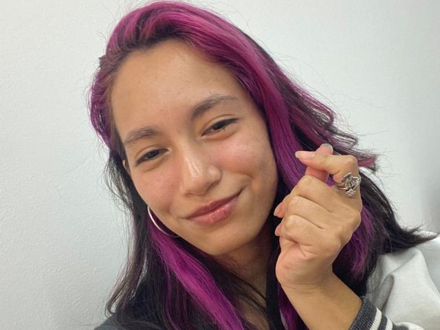 LilyThea - פורנו בשידור חי ומצלמת סקס - 21629429