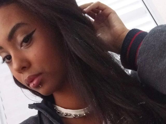 FlorZinhana-hot - Sexe cam en vivo - 21635161