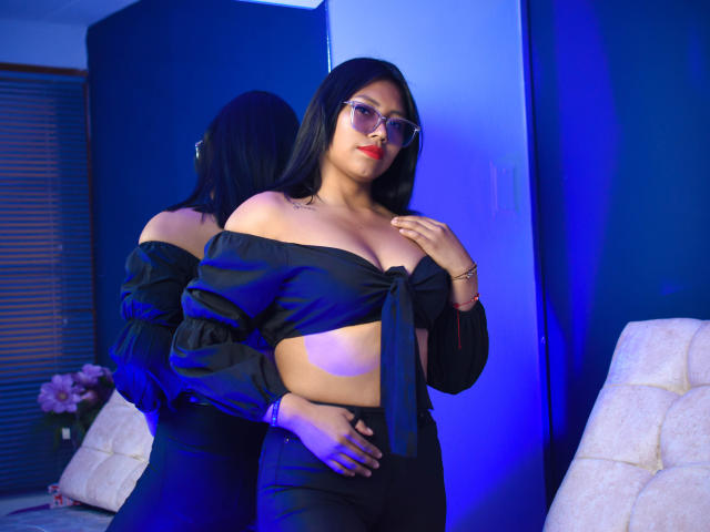 AllissaThomson - Sexe cam en vivo - 21635321