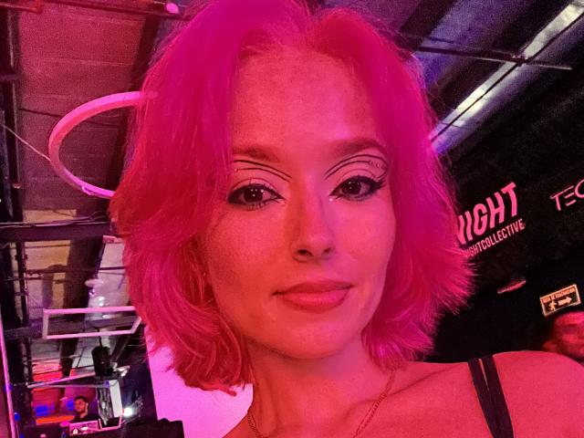 SarahRousen - Live porn &amp; sex cam - 21640449