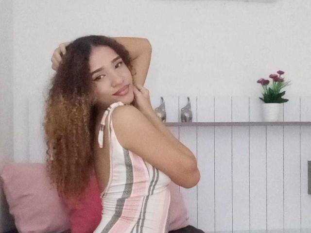 AliceGrinner - Live porn &amp; sex cam - 21642785