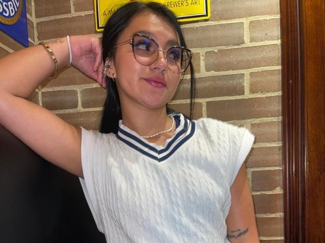 AlessiaFerry - פורנו בשידור חי ומצלמת סקס - 21648121