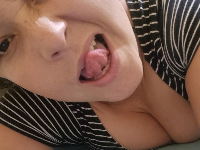 AmbertMorrison - Live porn &amp; sex cam - 21649441