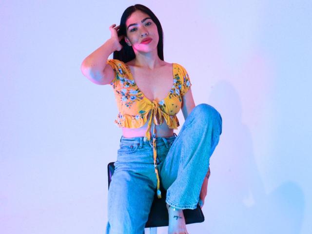 ValleryBlake - Live porn &amp; sex cam - 21651041