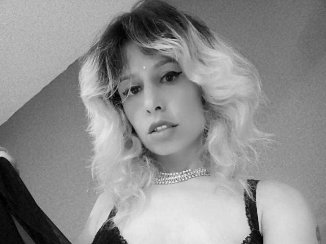 MagentaApern - Live porn &amp; sex cam - 21651065