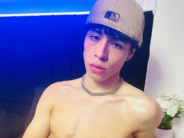AndrewCooperr - Live porn &amp; sex cam - 21654409