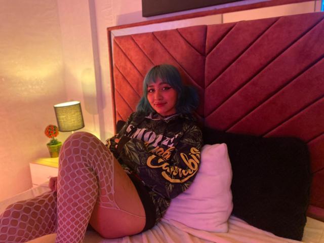 LeilaSnowflake - Live sex cam - 21659089