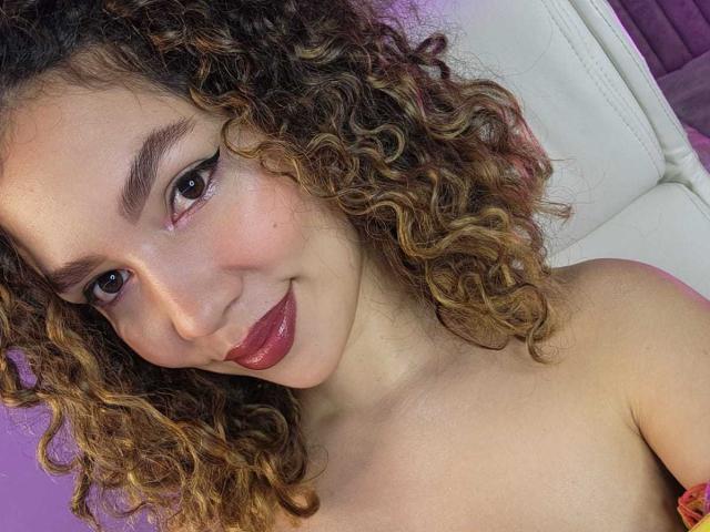 KendallPiierce69 - Porno na żywo i seks kamera - 21660149