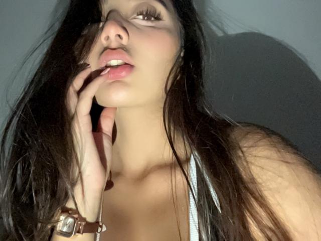 DianaFernandezz - Live porn &amp; sex cam - 21662305