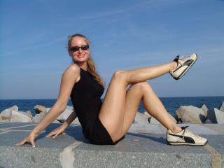 AuroraVanLaakFetish-hot - Live porn &amp; sex cam - 21662413