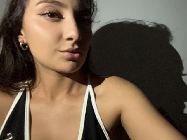 DianaFernandezz - Live Sex Cam - 21662469