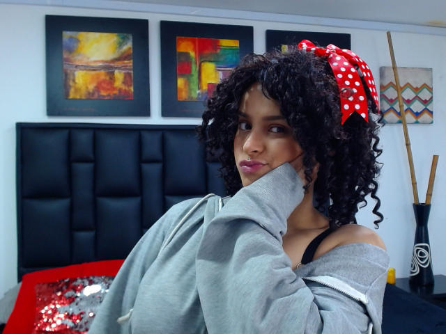 TaylorDwan - сексуальная веб-камера в реальном времени - 21664257