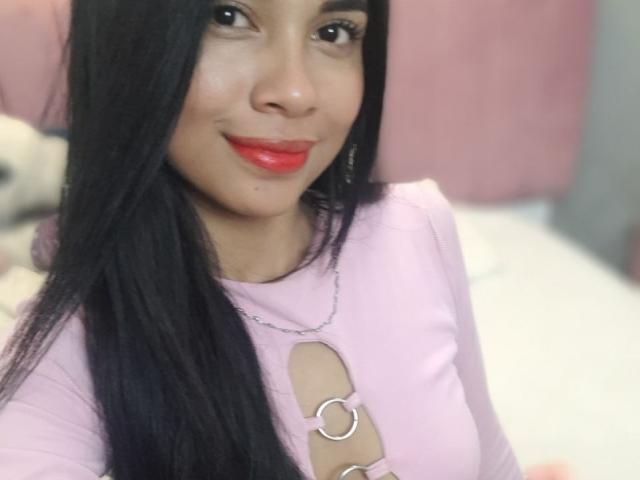 CoralHotReed - Live porn &amp; sex cam - 21670309