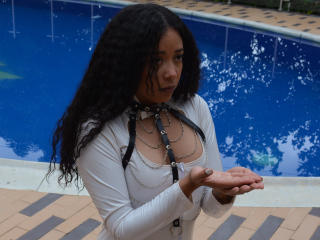 MikeshaFetish - Live porn &amp; sex cam - 21674389