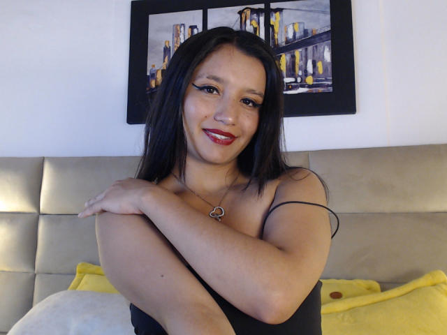 EmiilyAdams - Live porn &amp; sex cam - 21678121