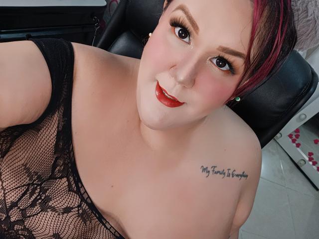 GiannaMorrys - Live sex cam - 21686309