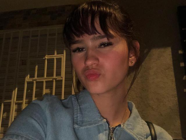 MelodyMansson - Live porn &amp; sex cam - 21686853