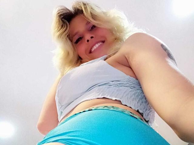 MagentaApern - Live porn &amp; sex cam - 21688197