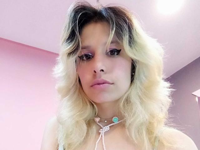 MagentaApern - Élő pornó és szexkamera - 21688201