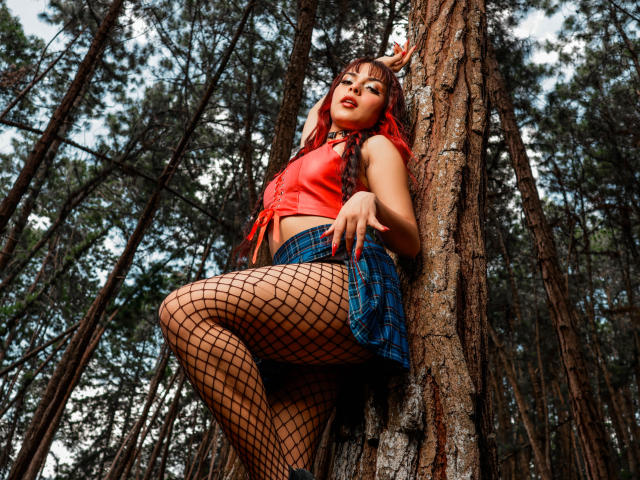 AlySnow - Live sex cam - 21688477