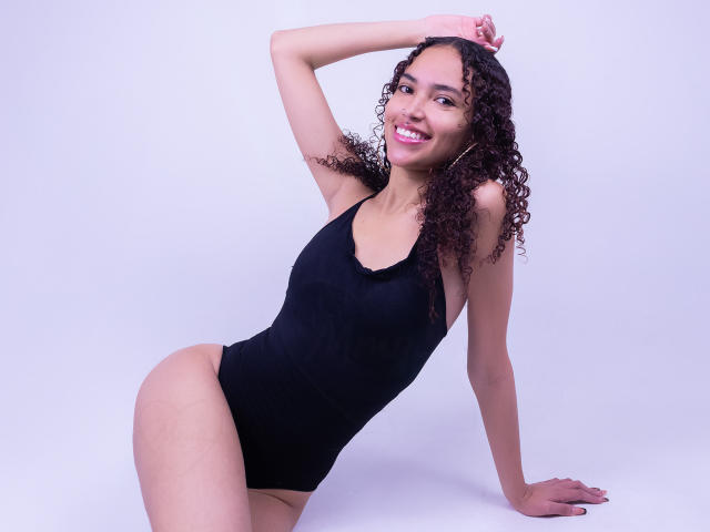 ShantallJenner - Live porn &amp; sex cam - 21691009