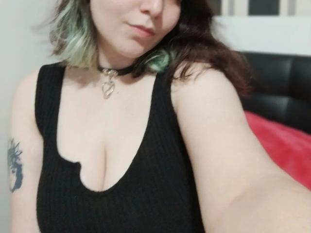 KiraPierce-hot - Live porn &amp; sex cam - 21692977