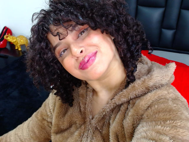 TaylorDwan - Porno na żywo i seks kamera - 21694081