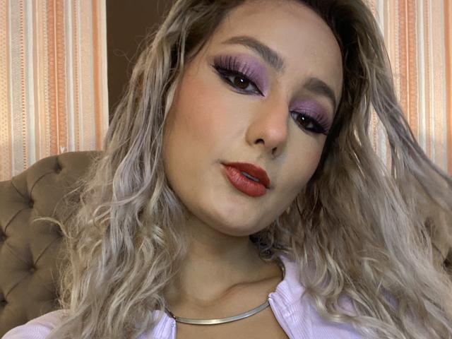 FloraSaenz - Live sex cam - 21694821