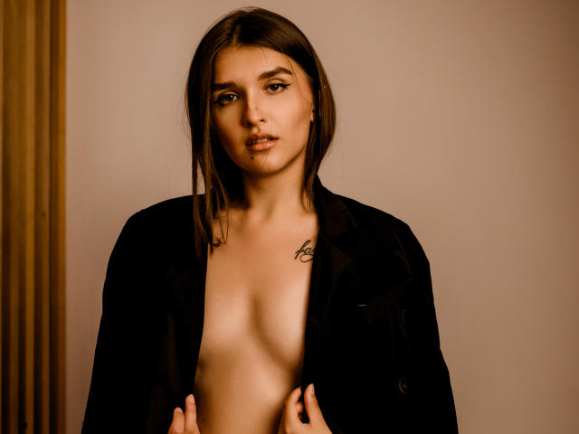 KylieBlackmoon - сексуальная веб-камера в реальном времени - 21695517