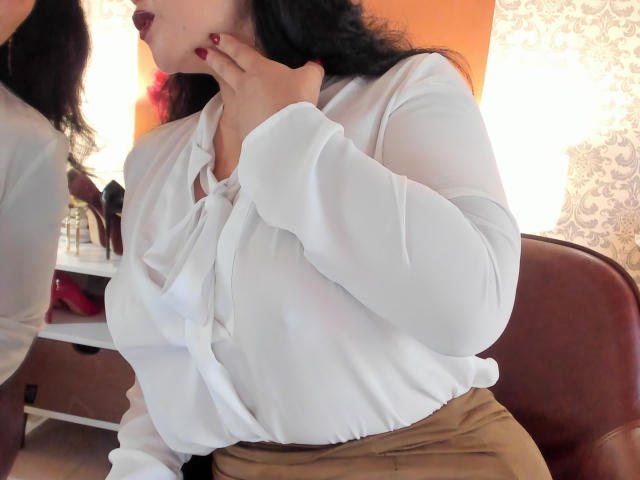 AlisGourmande - Live sexe cam - 21697113