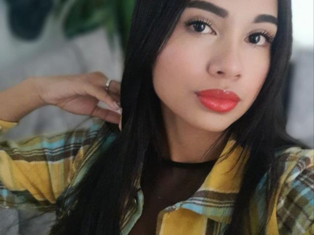 CoralHotReed - Live porn &amp; sex cam - 21702033