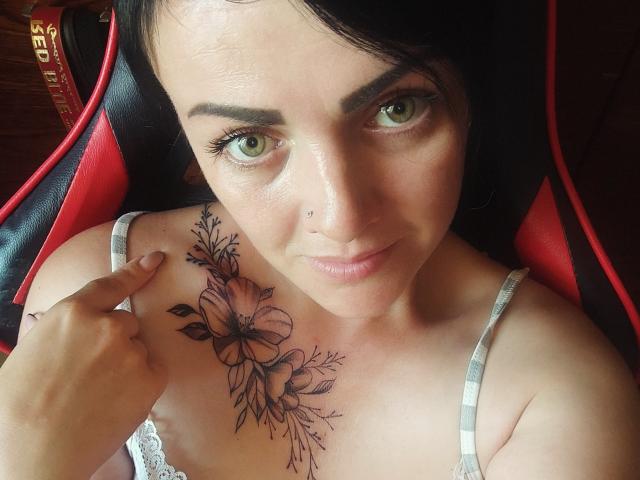 CatCarlie - Live Sex Cam - 21703077