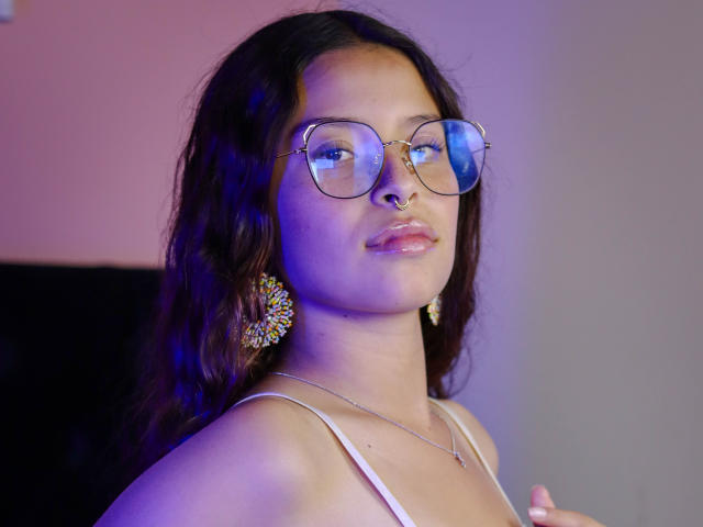 EmilyDarks - Live porn &amp; sex cam - 21704705