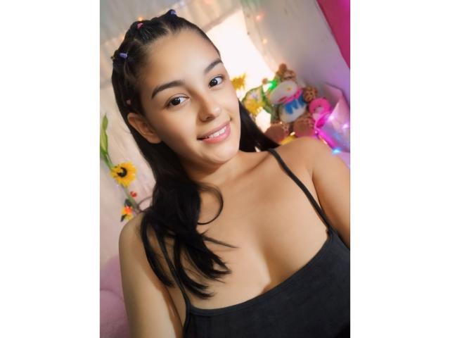 TalianaSquirt - Live porn &amp; sex cam - 21706777