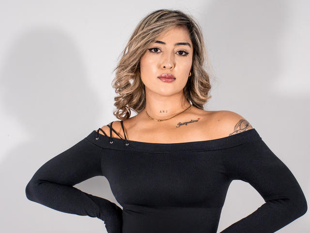 MaeCollins - Live porn &amp; sex cam - 21724901