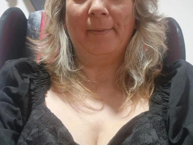 DamaNegra-hot - Live porn &amp; sex cam - 21734397