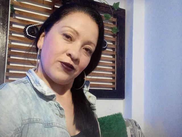 CharloteEzra - Live sex cam - 21739305