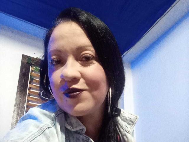 CharloteEzra - Live Sex Cam - 21739345