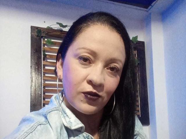 CharloteEzra - Live porn &amp; sex cam - 21739377