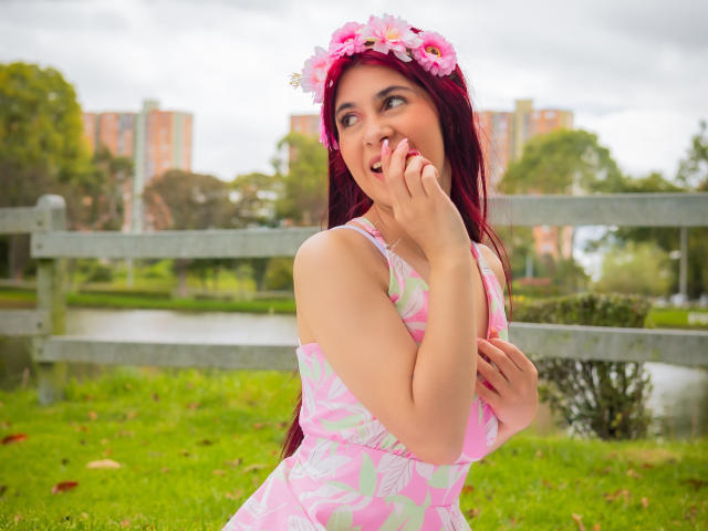 AllisonVeega - сексуальная веб-камера в реальном времени - 21744953