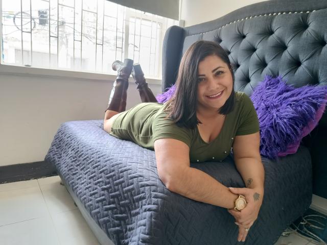 AngeleRoux - ライブポルノ&amp;セックスカム - 21750201