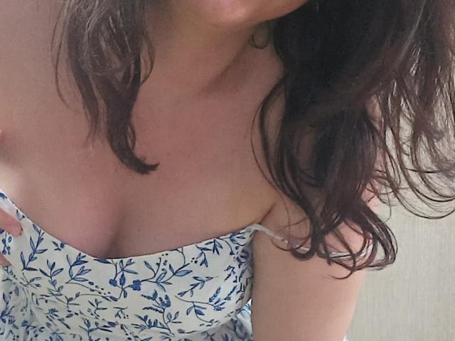 LaFrancaiseJessy - Élő pornó és szexkamera - 21752065