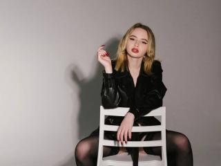 EllaAndDani - Live porn &amp; sex cam - 21752521