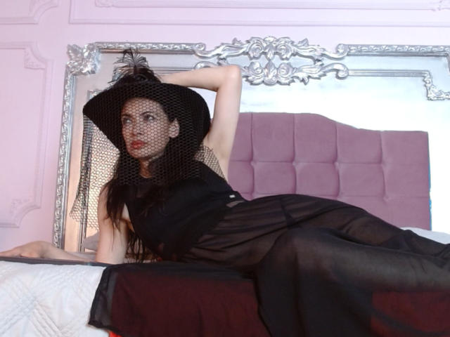 GretaLombardi - Live porn &amp; sex cam - 21753441