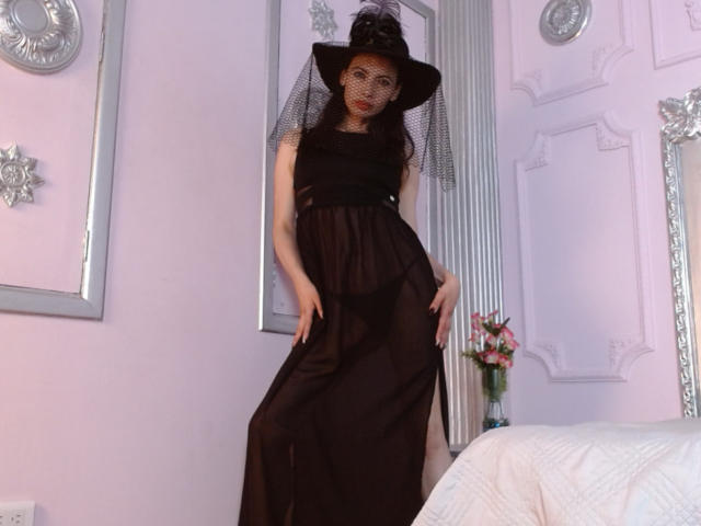 GretaLombardi - Live porn &amp; sex cam - 21753473