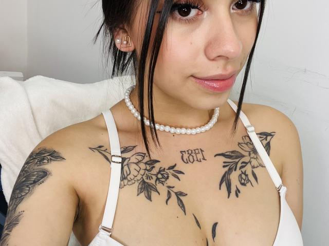 ChanelDeRosee - Live porno og sexkamera - 21754501